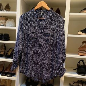 NEW! Jones New York Signature.  Women's NAVY & White Polka Dot Blouse.